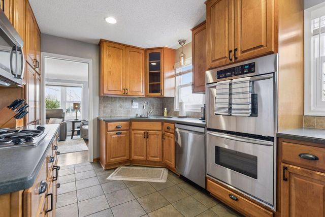 1963 Yorkshire Court, Saint Paul, MN 55116