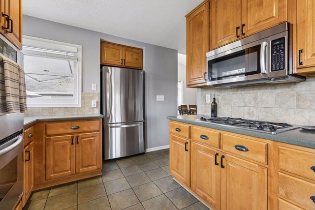 1963 Yorkshire Court, Saint Paul, MN 55116