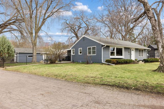 1963 Yorkshire Court, Saint Paul, MN 55116