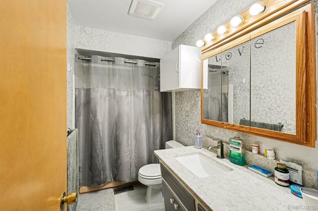 6341 Waldon Road, Independence Charter Township, MI 48346