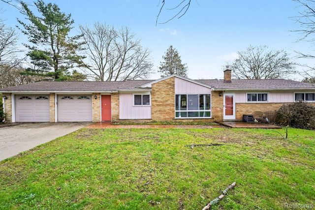 6341 Waldon Road, Independence Charter Township, MI 48346