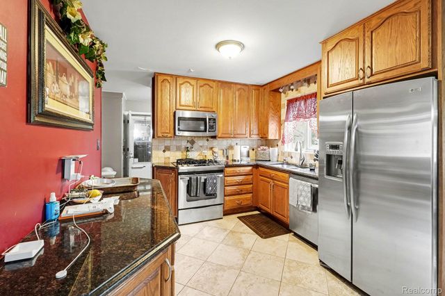 6341 Waldon Road, Independence Charter Township, MI 48346