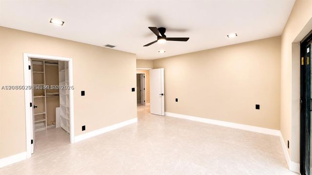 2765 NE 35th Dr, Fort Lauderdale, FL 33308