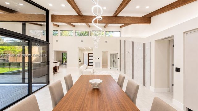 2765 NE 35th Dr, Fort Lauderdale, FL 33308