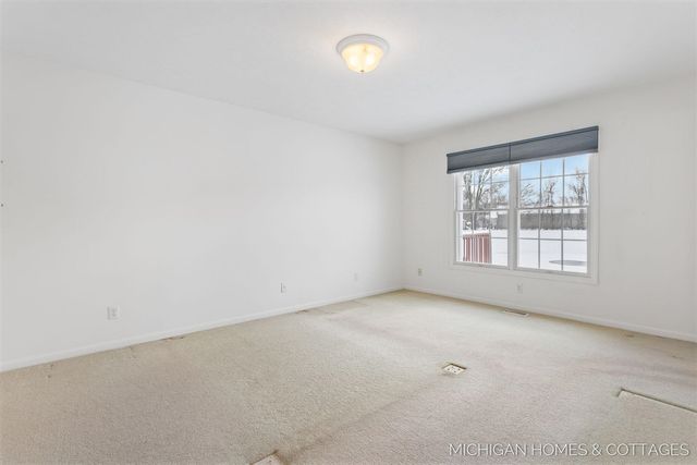 2735 Sandpiper Lane, Holland, MI 49424