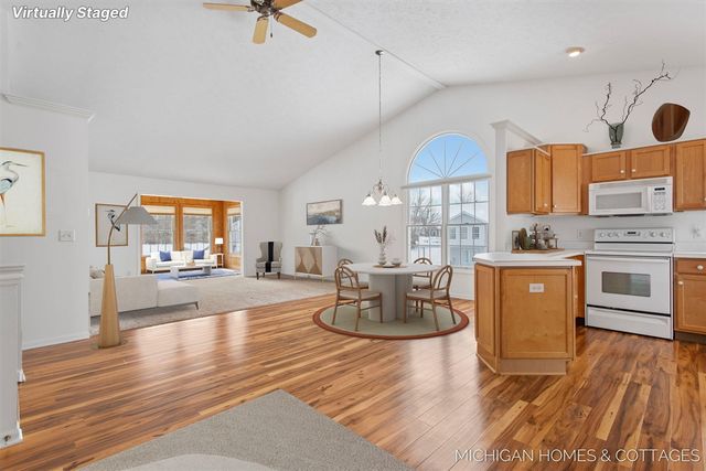 2735 Sandpiper Lane, Holland, MI 49424