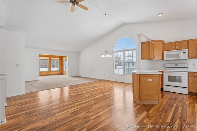 2735 Sandpiper Lane, Holland, MI 49424