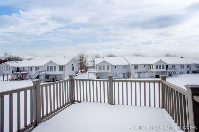 2735 Sandpiper Lane, Holland, MI 49424