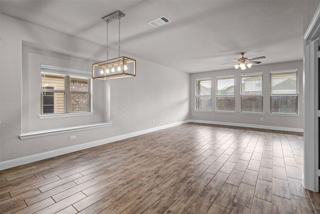 119 Happy Lane, Red Oak, TX 75154