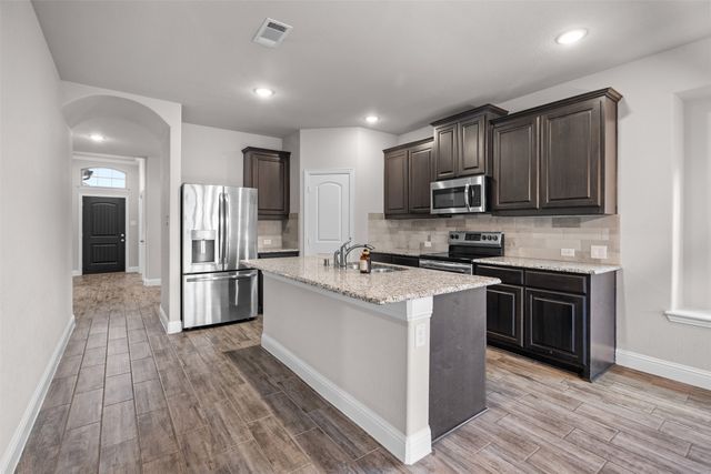 119 Happy Lane, Red Oak, TX 75154