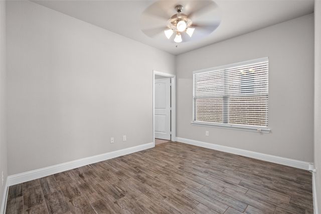 119 Happy Lane, Red Oak, TX 75154