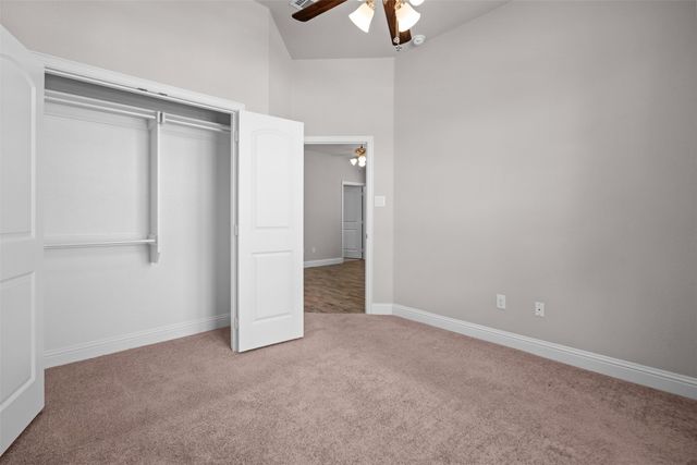 119 Happy Lane, Red Oak, TX 75154