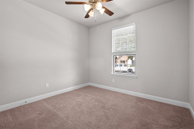119 Happy Lane, Red Oak, TX 75154