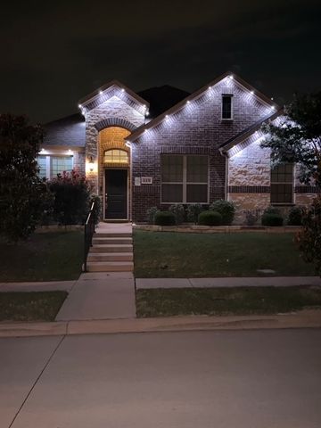 119 Happy Lane, Red Oak, TX 75154