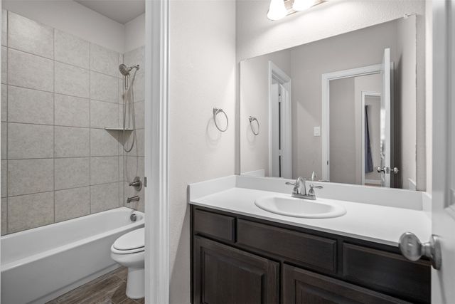 119 Happy Lane, Red Oak, TX 75154
