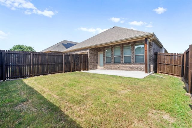 119 Happy Lane, Red Oak, TX 75154