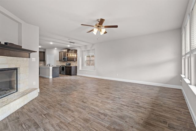 119 Happy Lane, Red Oak, TX 75154