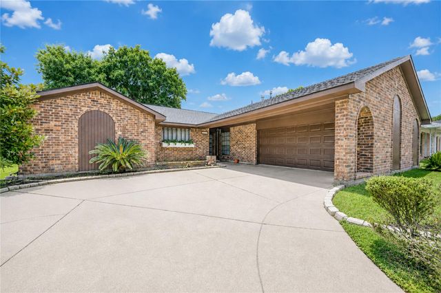 10526 Sageberry Drive, Houston, TX 77089