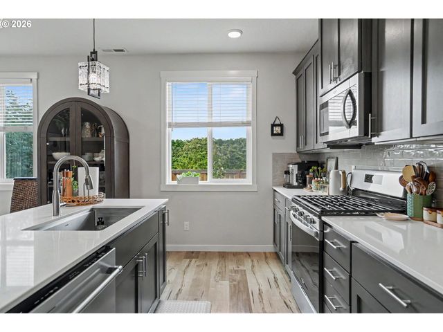 Constellation Ave Ne, Salem, OR 97305