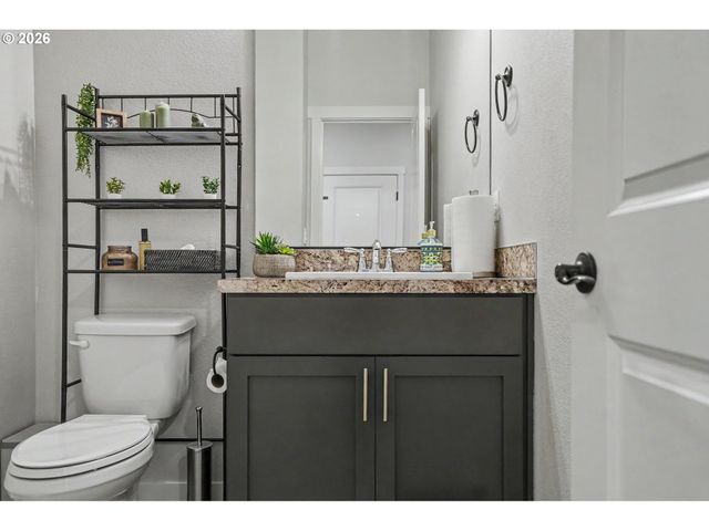 Constellation Ave Ne, Salem, OR 97305