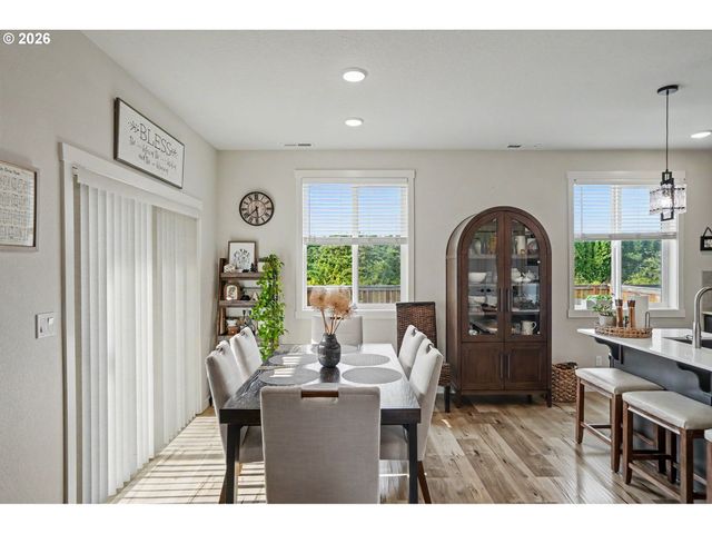 Constellation Ave Ne, Salem, OR 97305