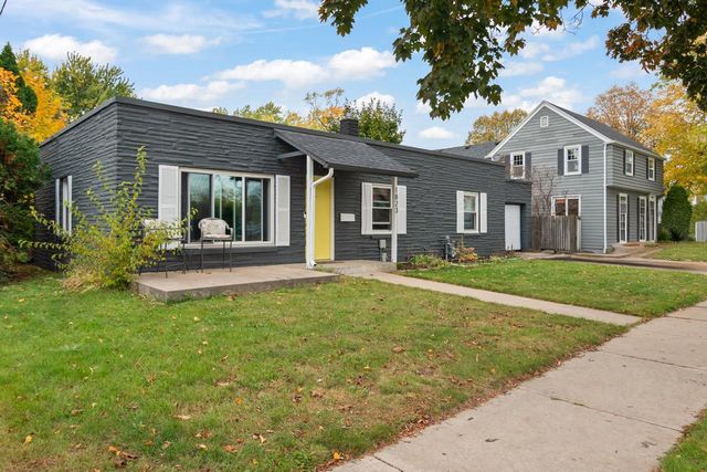 1823 N UNION STREET, Appleton, WI 54911