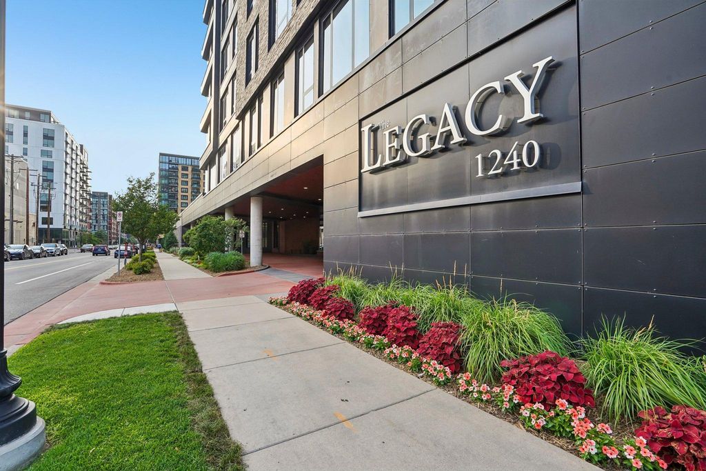 1240 S 2nd Street 622, Minneapolis, MN 55415