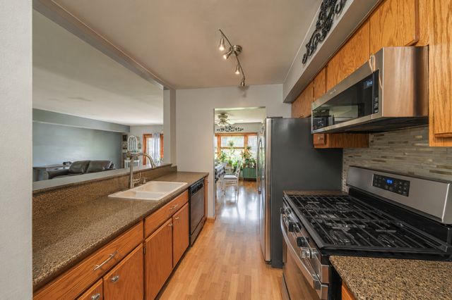 9421 LINDSAY Street, Orland Hills, IL 60487