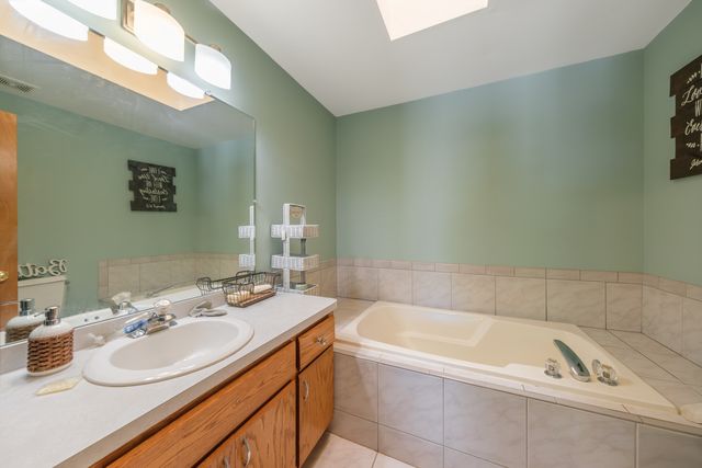 9421 LINDSAY Street, Orland Hills, IL 60487