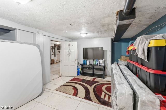 2072 Elizabeth Ave, Rahway City, NJ 07065