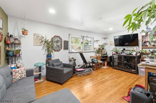 2072 Elizabeth Ave, Rahway City, NJ 07065