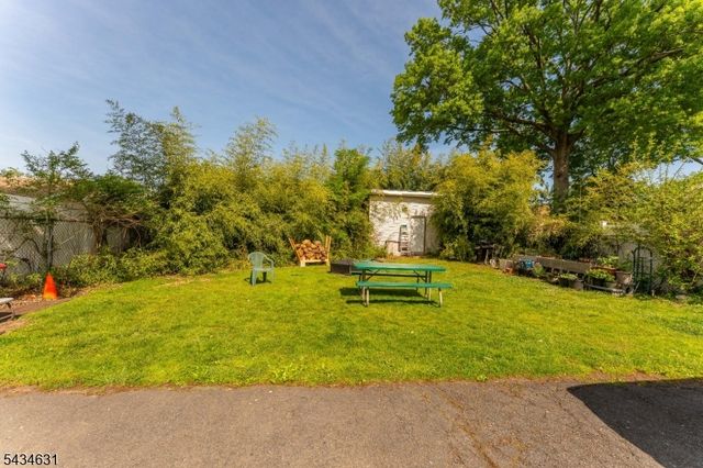 2072 Elizabeth Ave, Rahway City, NJ 07065