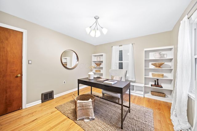 98 Blenheim Road, Columbus, OH 43214