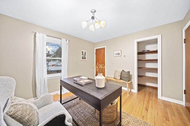 98 Blenheim Road, Columbus, OH 43214