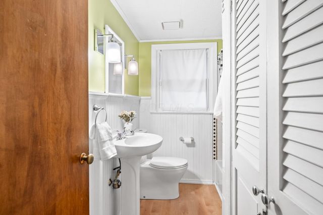 98 Blenheim Road, Columbus, OH 43214