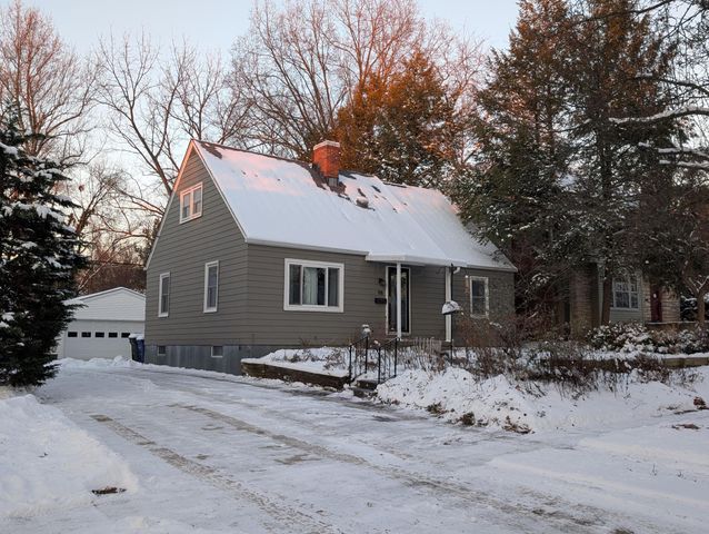 98 Blenheim Road, Columbus, OH 43214