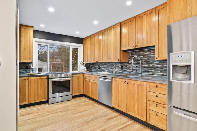 98 Blenheim Road, Columbus, OH 43214