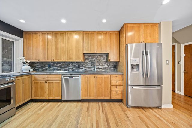 98 Blenheim Road, Columbus, OH 43214