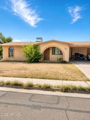 938 S OLIVE Drive, Mesa, AZ 85204