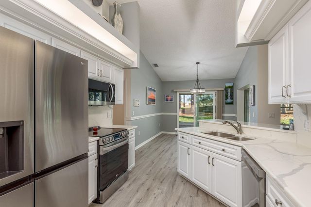 9742 OAKWOOD HILLS COURT, New Port Richey, FL 34655