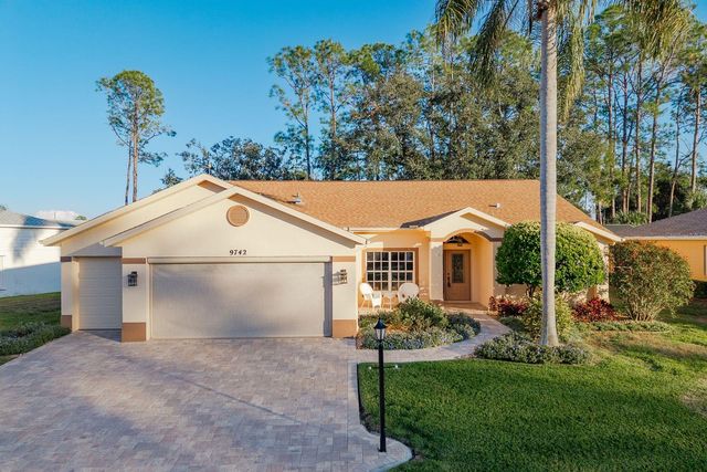 9742 OAKWOOD HILLS COURT, New Port Richey, FL 34655