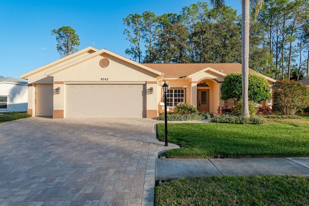 9742 OAKWOOD HILLS COURT, New Port Richey, FL 34655
