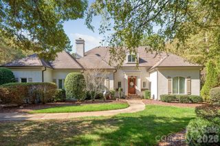 6042 Foggy Glen Place, Matthews, NC 28104