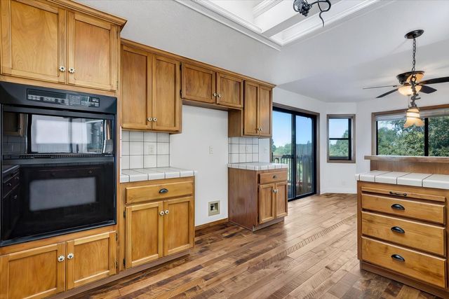 11514 Madrone Ct, Auburn, CA 95602