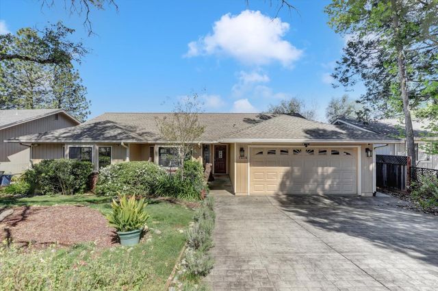 11514 Madrone Ct, Auburn, CA 95602