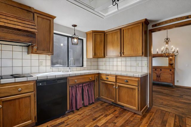 11514 Madrone Ct, Auburn, CA 95602