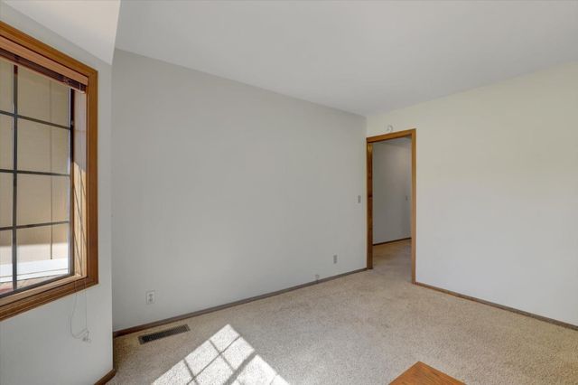 11514 Madrone Ct, Auburn, CA 95602