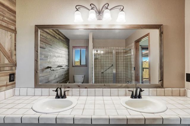 11514 Madrone Ct, Auburn, CA 95602