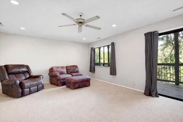 11514 Madrone Ct, Auburn, CA 95602