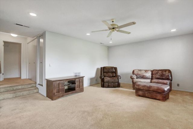 11514 Madrone Ct, Auburn, CA 95602